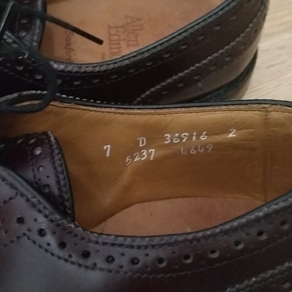 Allen Edmonds derby dress shoes - Picture 3 of 3
